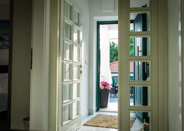 Kameni Dvori - Family Villa With Pool & Jacuzzi For 8
